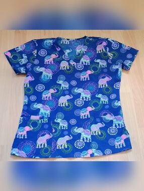 Elephant Print Scrub Top XS